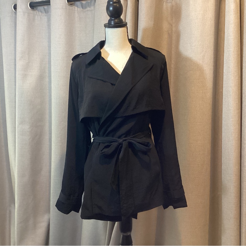 GAP Lightweight Black Wrap Coat, size small.